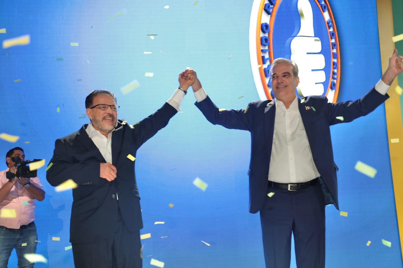 Abinader acepta postulación por Alianza País para seguir trabajando por un gobierno honesto