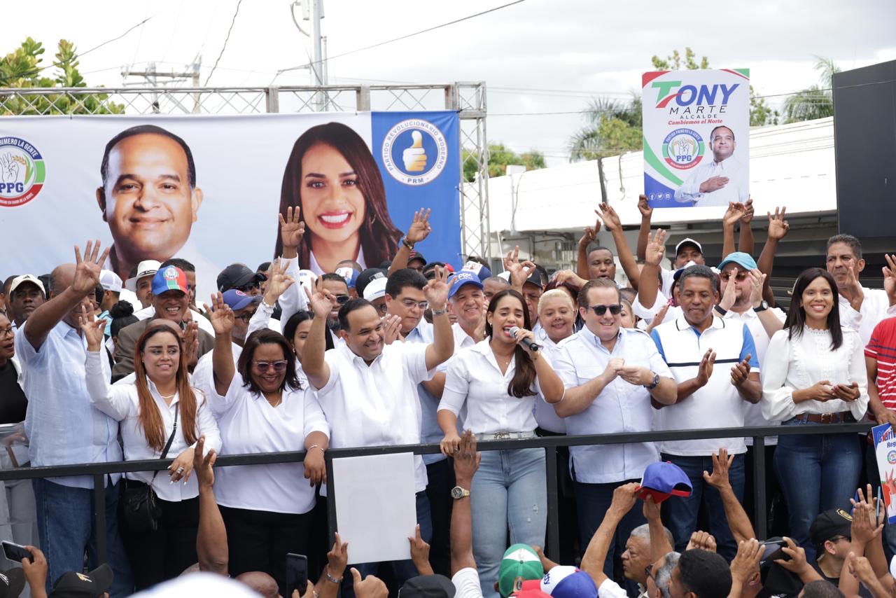 Tony Marte pasa a apoyar candidatura de Betty Gerónimo a la alcaldía de Santo Domingo Norte