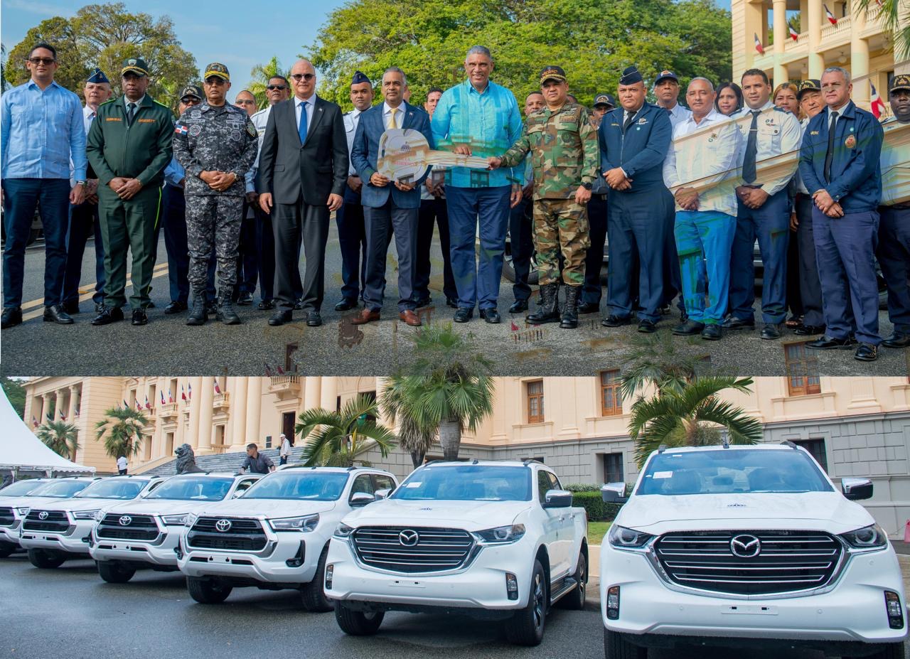 Gobierno entrega 47 camionetas a instituciones de rescate y seguridad