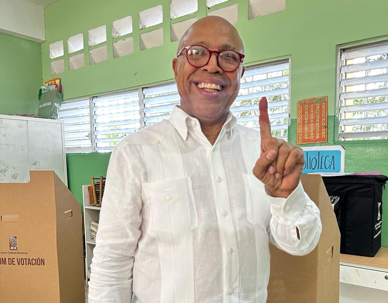 Pacheco llama a militancia del PRM asumir con actitud reflexiva triunfo electoral