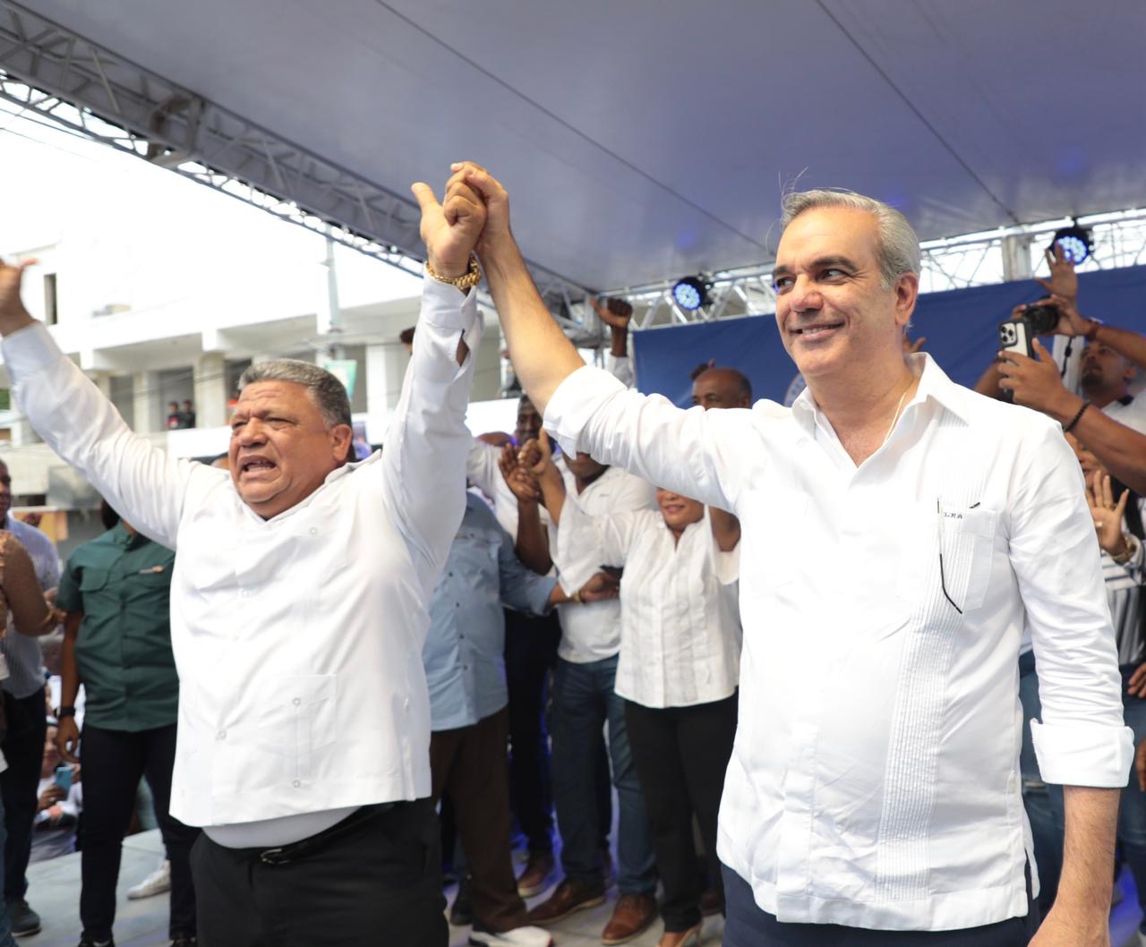 Luis Abinader: «Dije que habían candidatos que estaban en la eterna juventud con un 24%, pero si siguen como van, se van a ir a la eterna niñez»