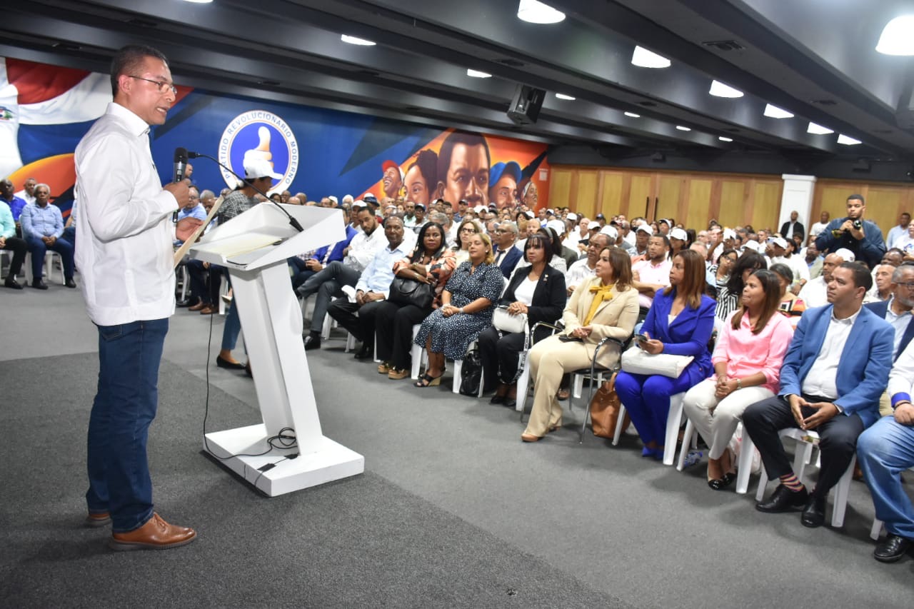 Deportistas respaldan candidatura de Luis Abinader para lograr victoria aplastante