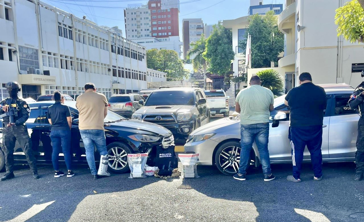 Frustran Operación: arrestan cuatro personas con siete mil gramos presumiblemente cocaína en SDE