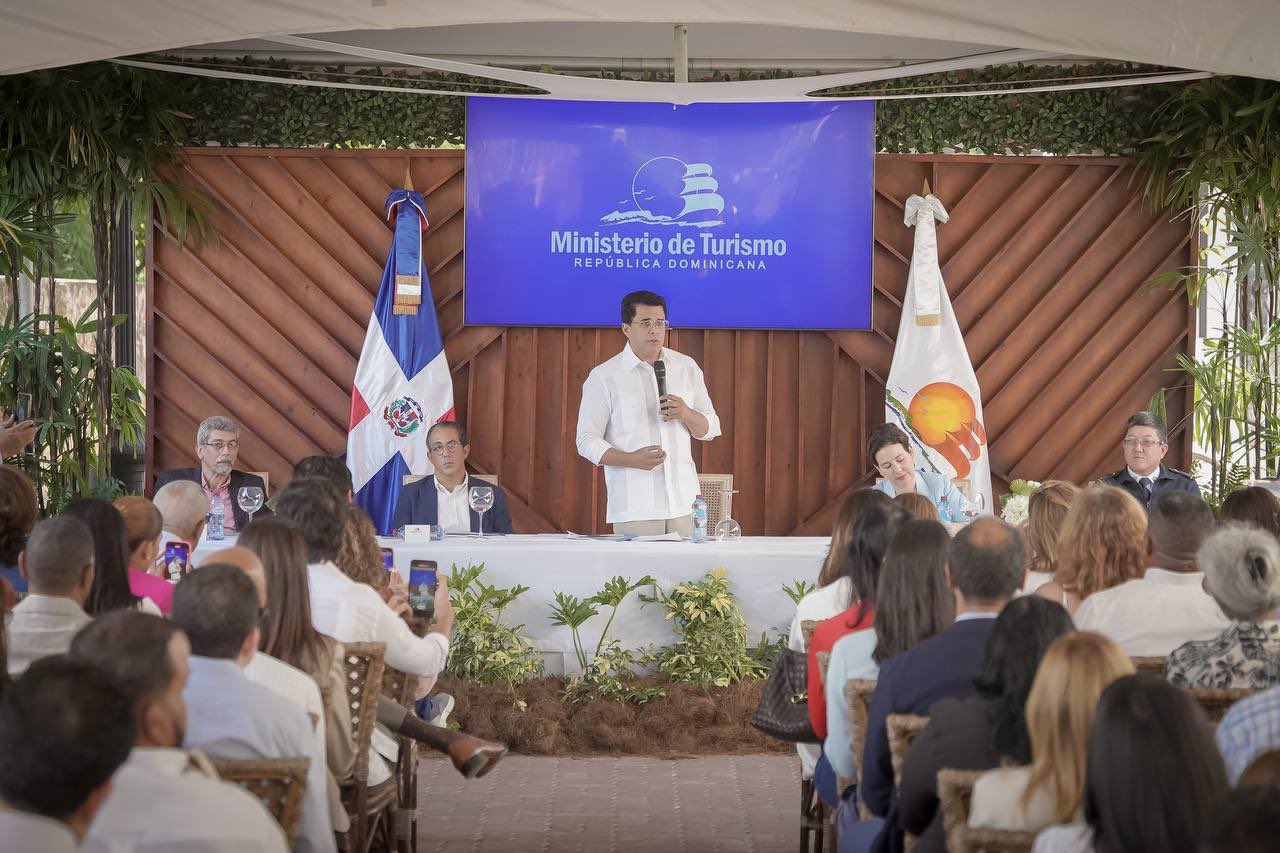 Ministerio de Turismo presenta avances de trabajos en Ciudad Colonial