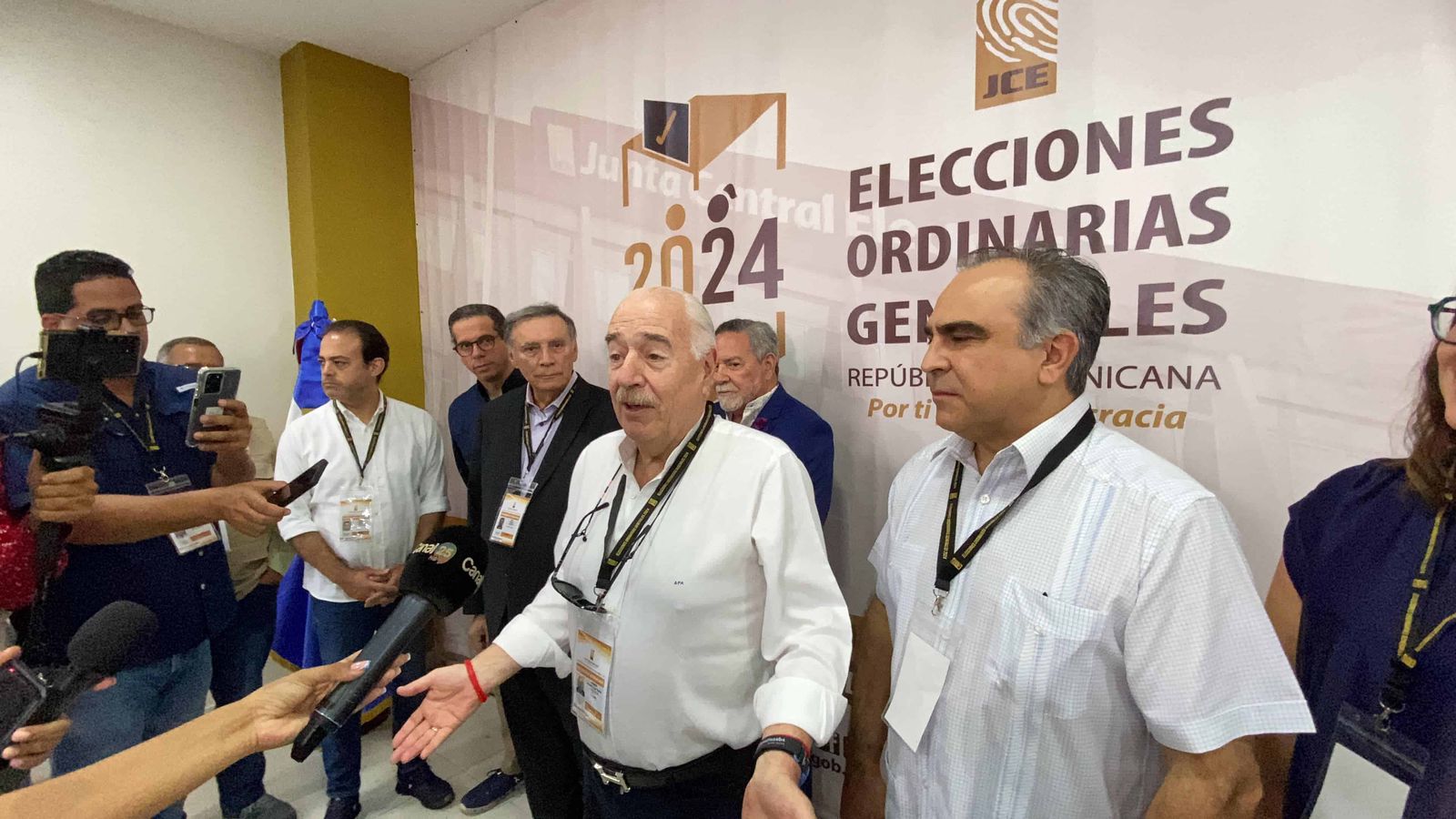 Expresidentes certifican elecciones en RD como tranquilas y ordenadas: Un respaldo contundente a la democracia