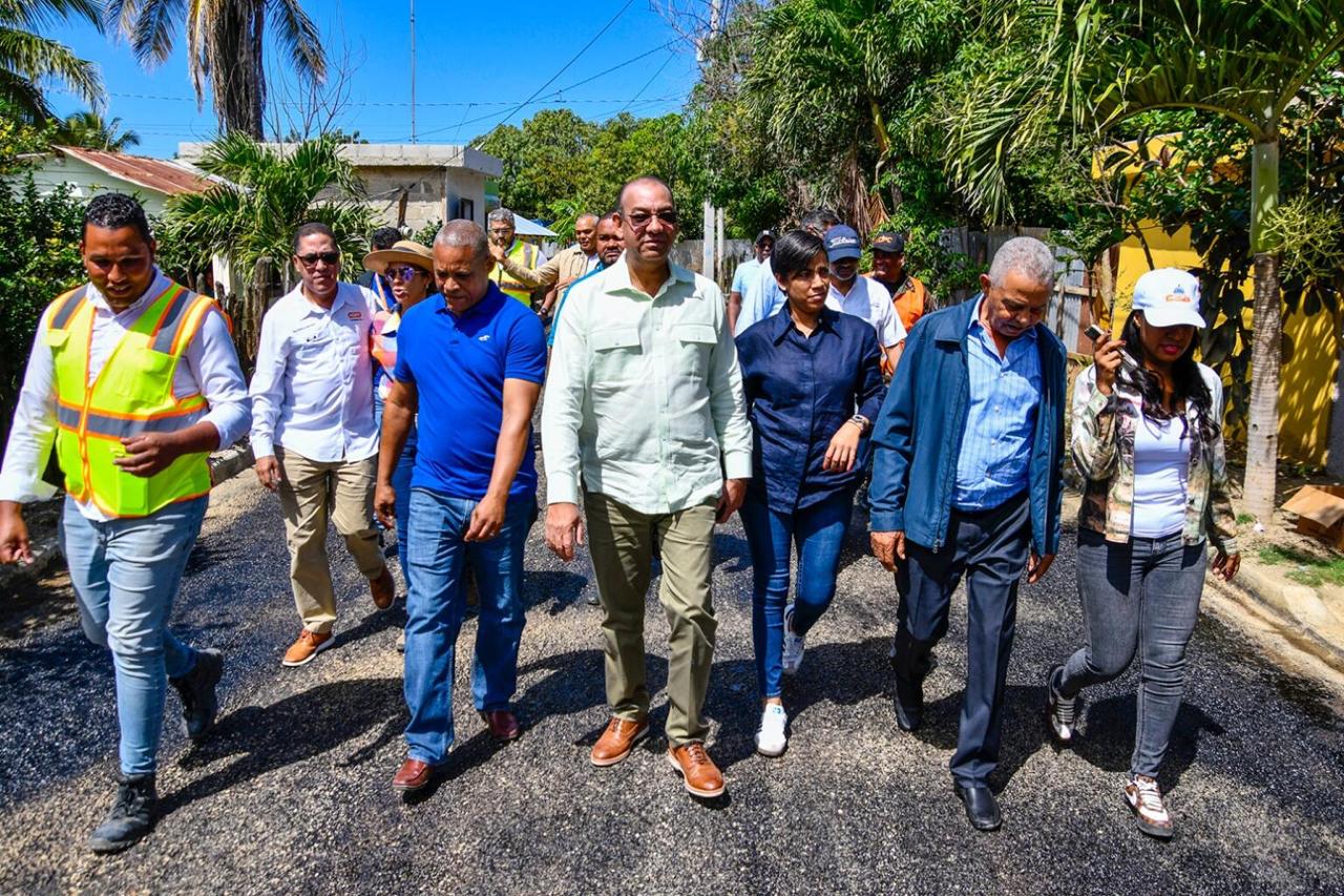 Gobierno entregará en próximos días la carretera Navarrete-Montecristi por monto de US$35 millones