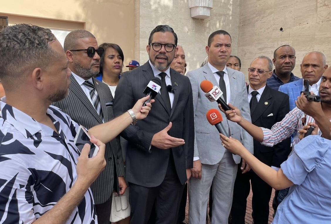 Yohan López presidente electo del CARD  asegura que ya es tiempo de  trabajar por la unidad , el rescate y el fortalecimiento del gremio