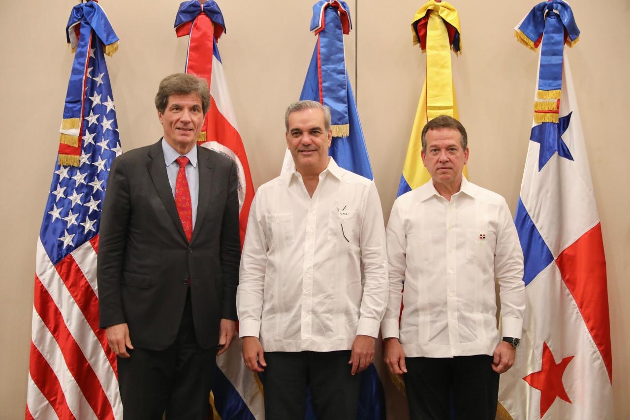 Presidente Abinader afirma en encuentro ADD potencial de RD para expandir nuevas industrias y generar más empleos