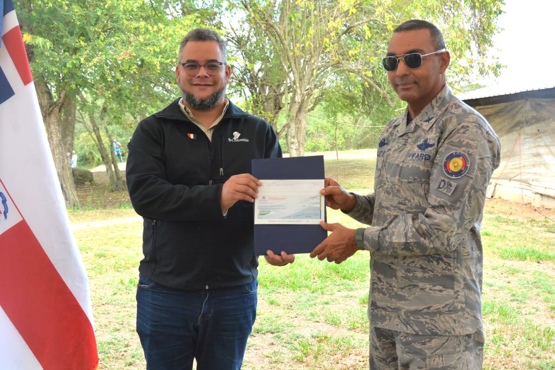 FEDA impulsa producción y seguridad alimentaria para los cuerpos militares Hecmilio Galván entrega fondos FARD para proyecto acuícola