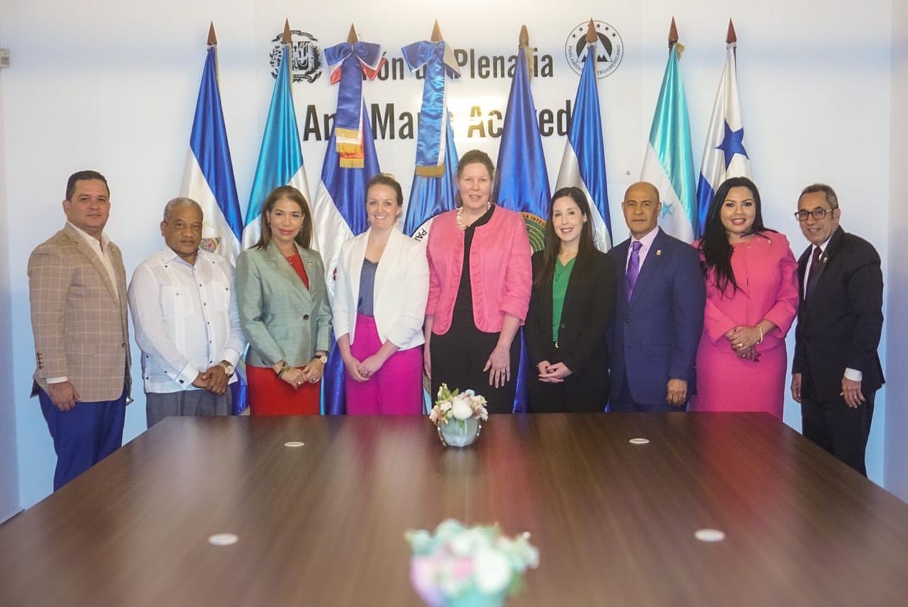 Encuentro entre PARLACEN y Delegación de la Embajada de Estados Unidos en República Dominicana para tratar temas bilaterales