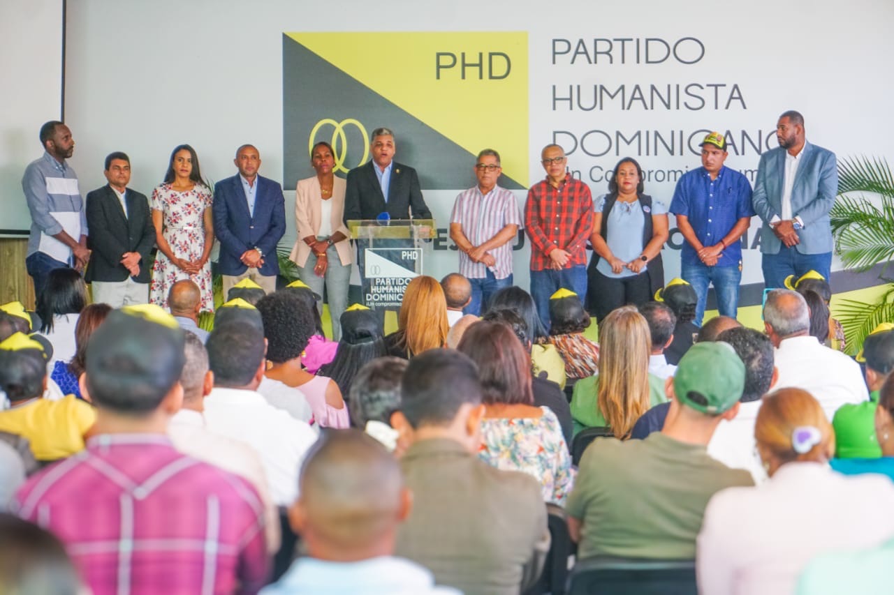 PHD juramenta comité nacional de campaña para apoyar reelección Abinader