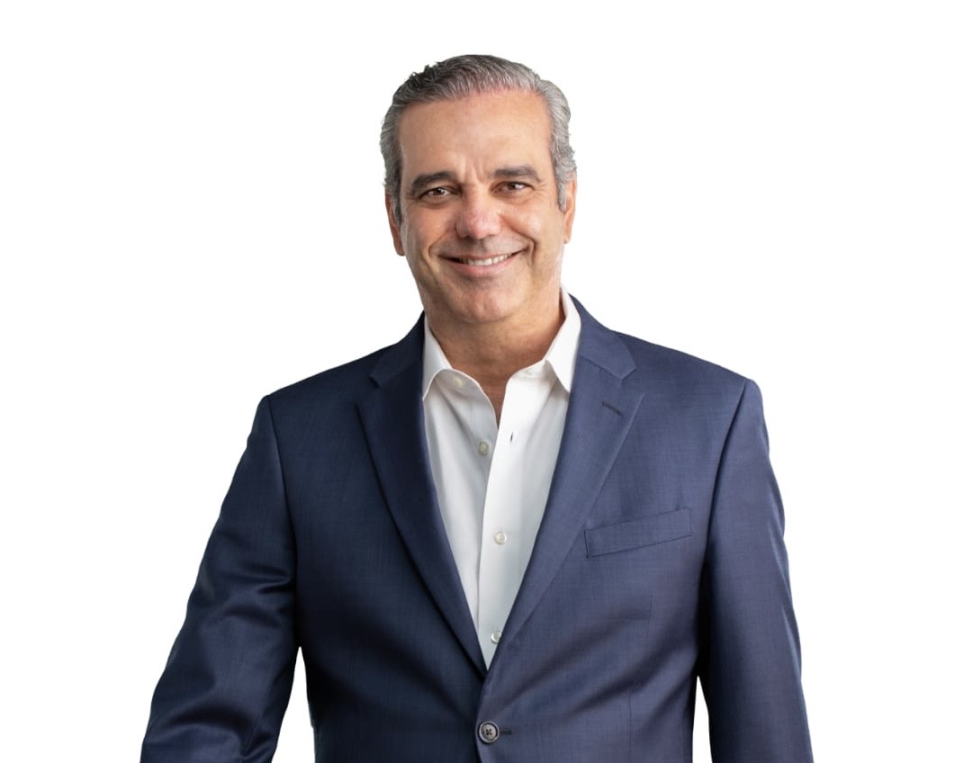 Un Presidente Sin Precedentes: Luis Abinader Dice “SÍ” al Debate