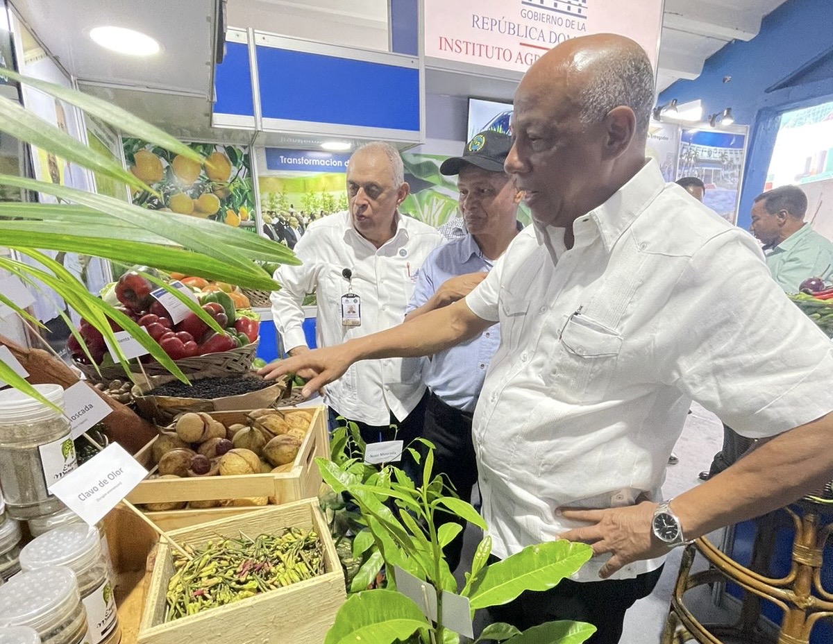 IAD acompaña al presidente Abinader en inauguración XXXIV Feria Nacional Agropecuaria
