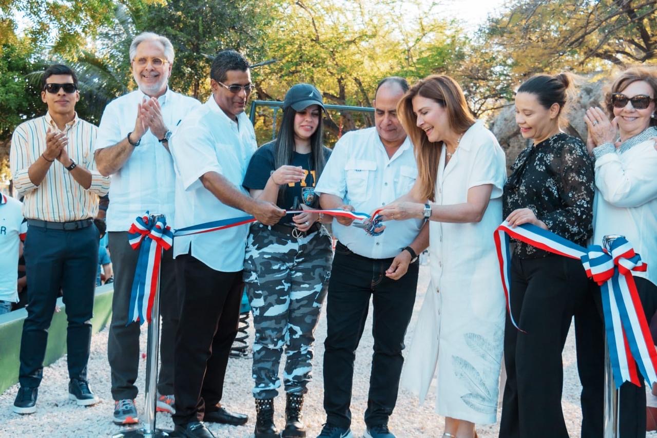 Alcaldía del Distrito Nacional inaugura el parque La Paz en la avenida José Contreras