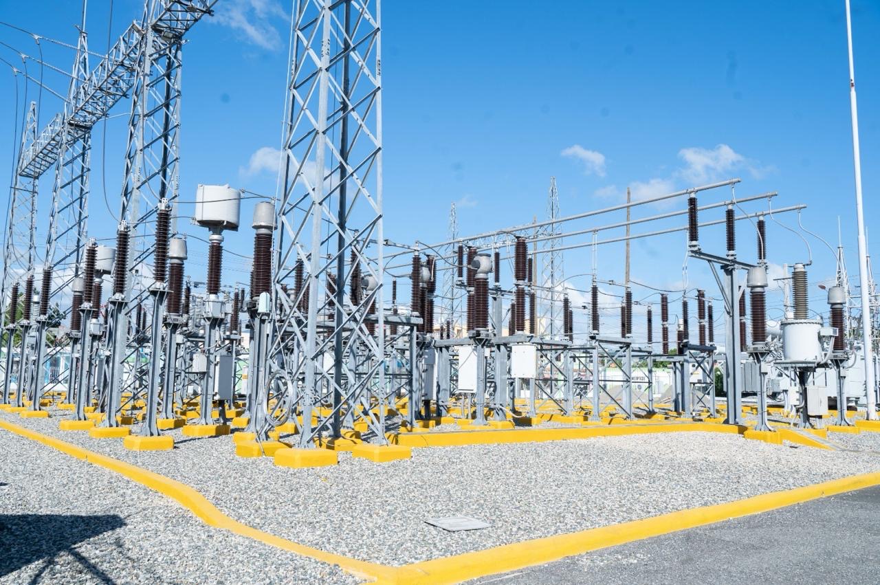 ETED incrementa transporte de energía y calidad de servicio, al poner en funcionamiento cuatro nuevos campos de línea en las subestaciones San Cristóbal Norte 138 kV y Valdesia 138 kV