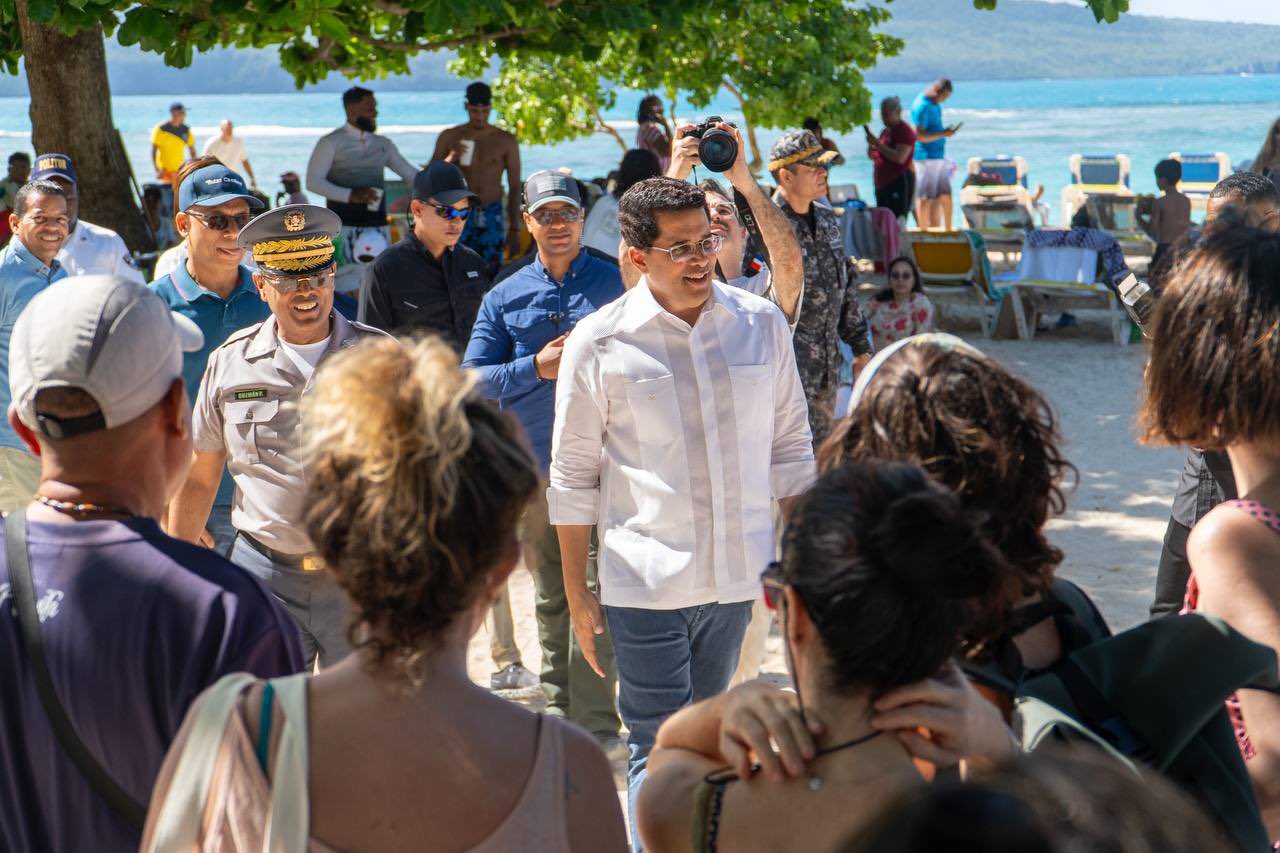 Ministro de Turismo, David Collado, Promueve Sano Disfrute en Destinos Turísticos Durante Semana Santa