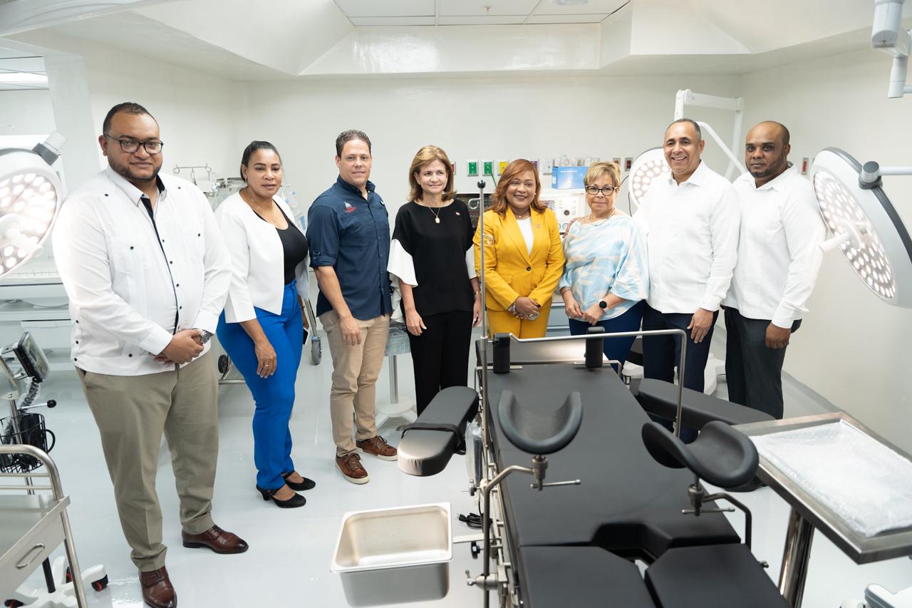 Vicepresidenta Raquel Peña y Ministro Carlos Bonilla entregan segunda fase del Hospital Antonio Musa en SPM