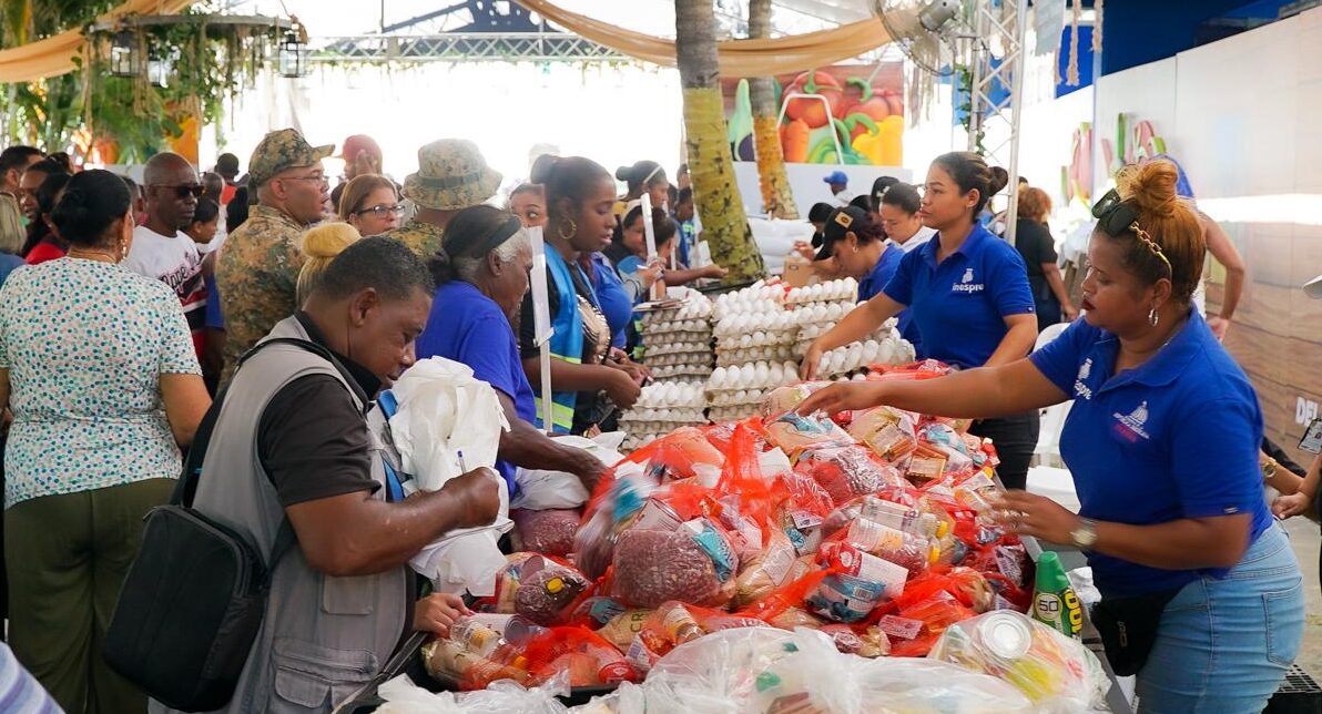 Inespre inicia venta de combos de habichuelas con dulce a 300 pesos