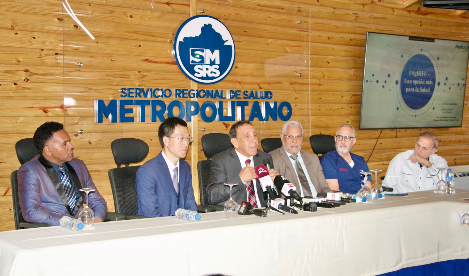 RD contará con innovadores equipos médicos de China para erradicar enfermedades