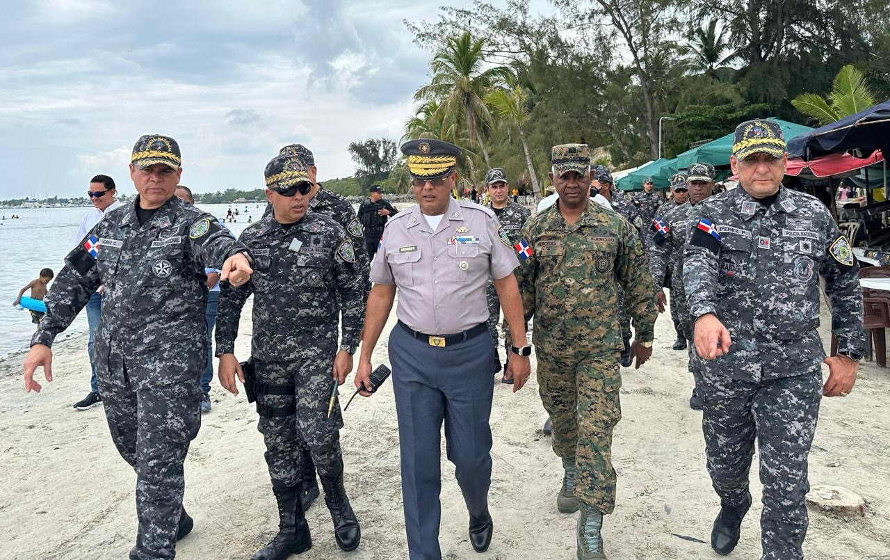 Director General de la Policía Nacional elogia comportamiento ciudadano durante Semana Santa 2024