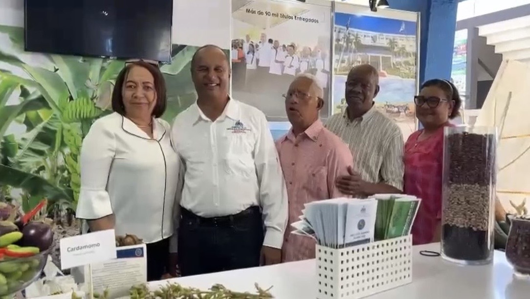 Viceministro de Agricultura invita a la familia a disfrutar y comprar en la Feria Agropecuaria 2024