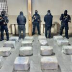Sigue ofensiva contra el narcotráfico; capturan dos y ocupan 400 paquetes presumiblemente cocaína