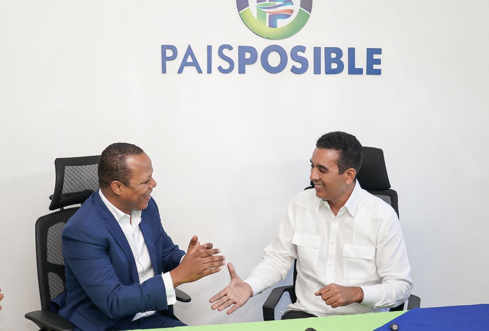 Guillermo Lama, candidato senador por el PRM en Bahoruco, recibe apoyo del Partido País Posible