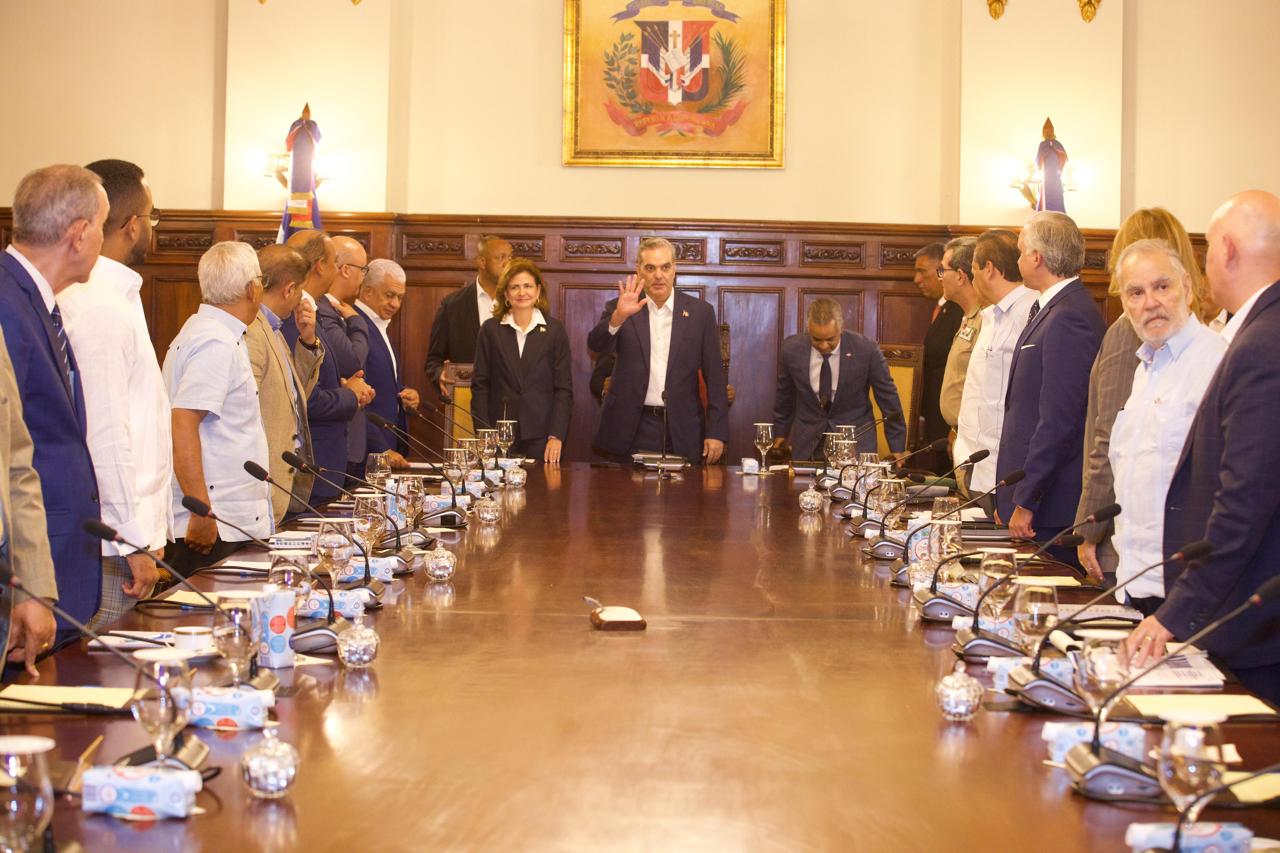 Presidente Abinader encabeza Consejo de Gobierno donde se abordaron temas relacionados al crecimiento de la economía dominicana