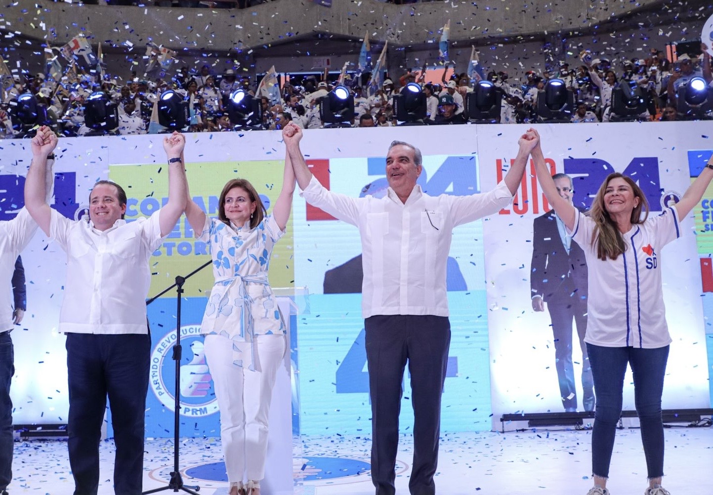 Abinader asegura que en los próximos 4 años habrá más transparencia, más empleo, más salud, más seguridad, más obras y una República Dominicana en el camino derecho hacia el desarrollo