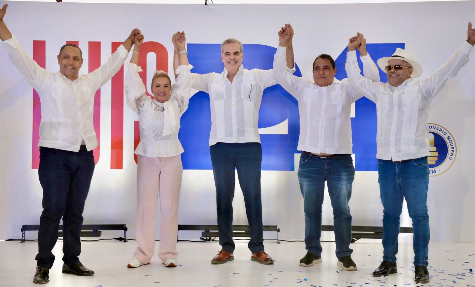 Luis Abinader llama a perremeístas a consumar en votos la simpatía que reflejan las encuestas para que el 19 de mayo triunfe la democracia dominicana