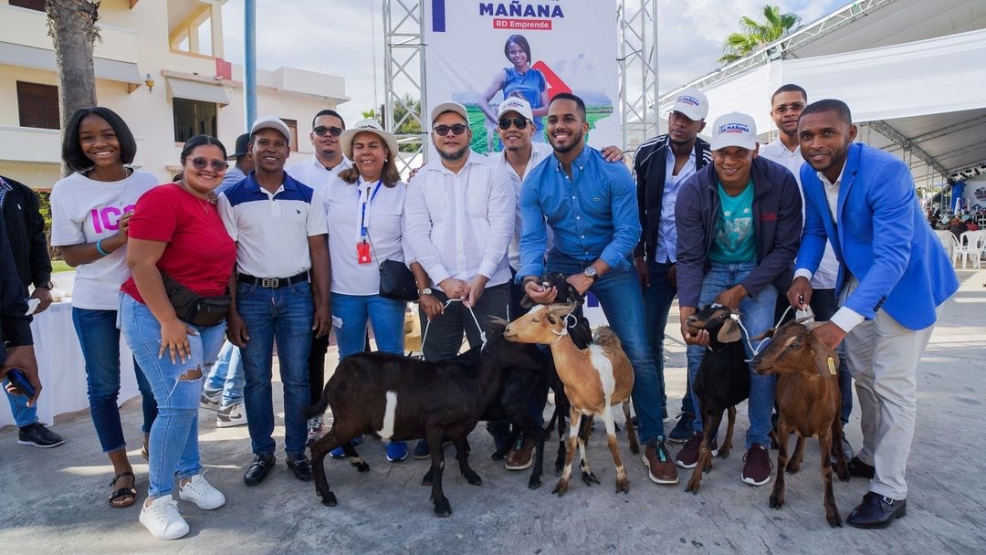 Exitoso programa del FEDA aumenta la producción y mejora los precios del chivo