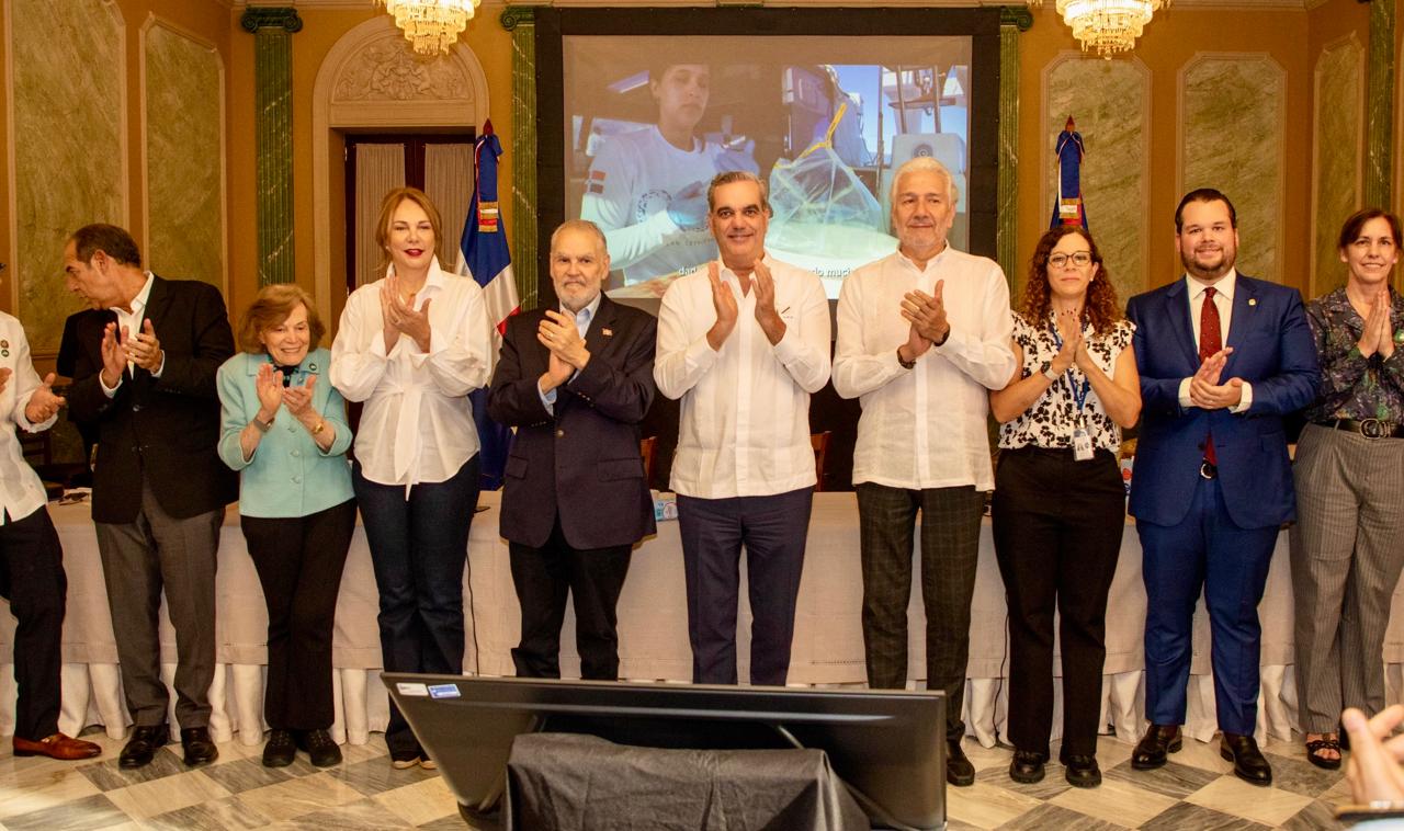 Poder Ejecutivo emite decretos 194-24 y 195-24 donde crea el “Santuario Marino Orlando Jorge Mera” y amplía límites del Santuario de Mamíferos Marinos Bancos de La Plata y La Navidad