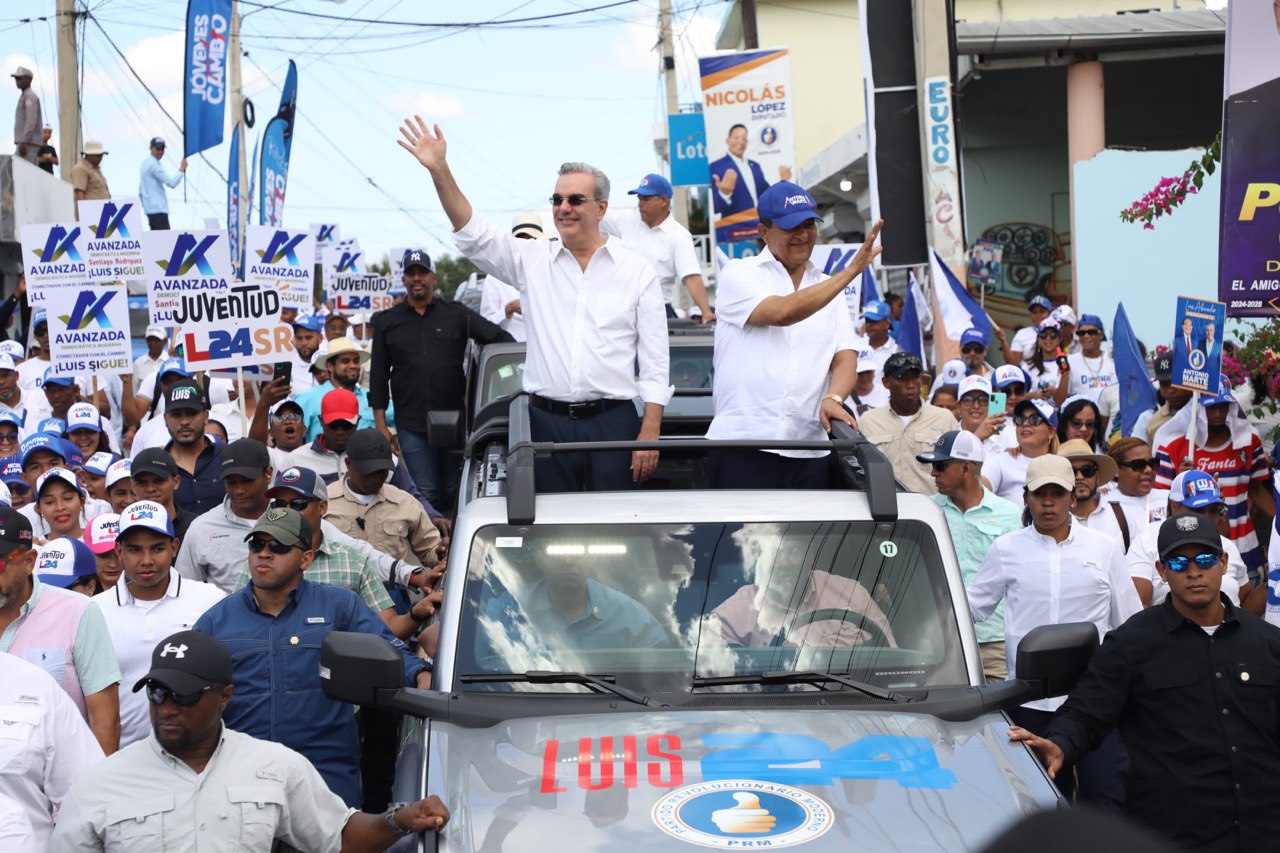 Abinader continúa recorrido por la Línea Noroeste junto a los candidatos congresuales del PRM y aliados