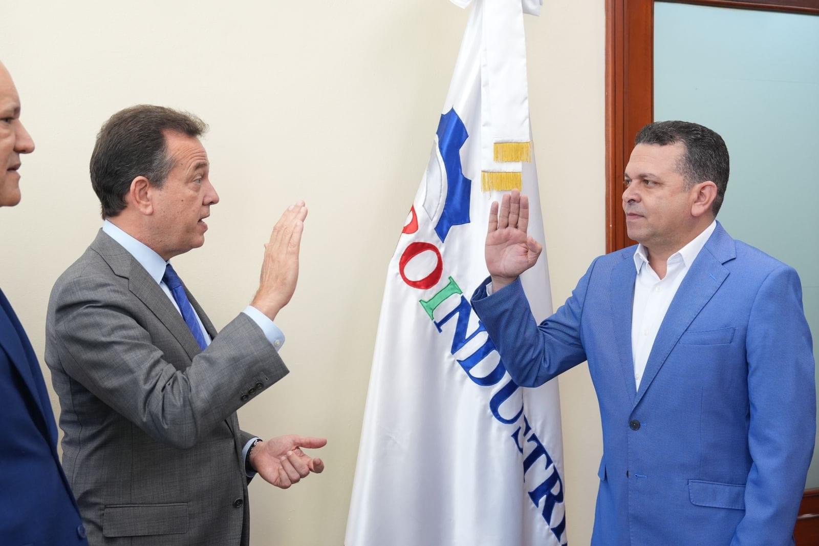 Rafael Cruz asume Dirección General de Proindustria; reafirma interés en fortalecimiento sector industrial y creación de nuevos empleos