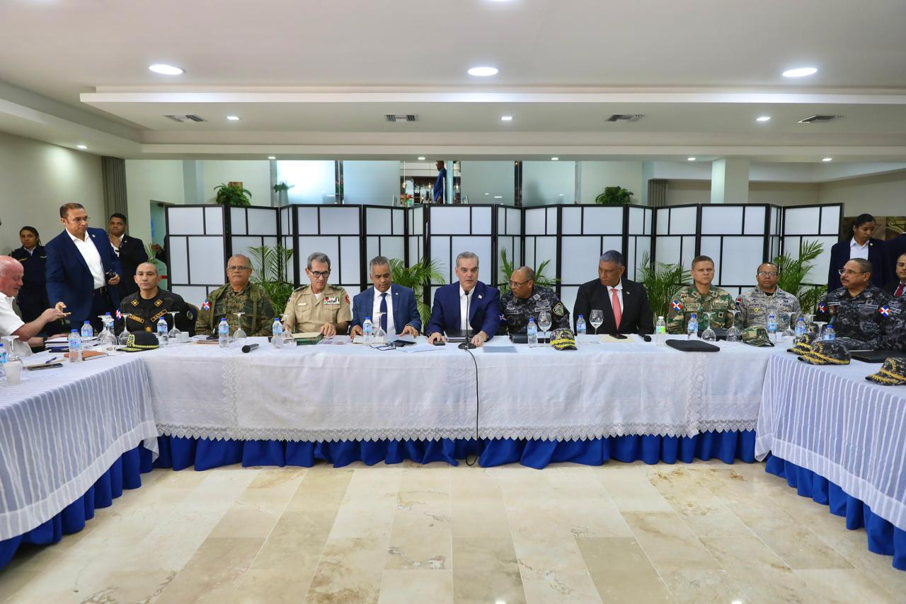Presidente Luis Abinader encabeza reunión de seguimiento al Plan de Seguridad Ciudadana