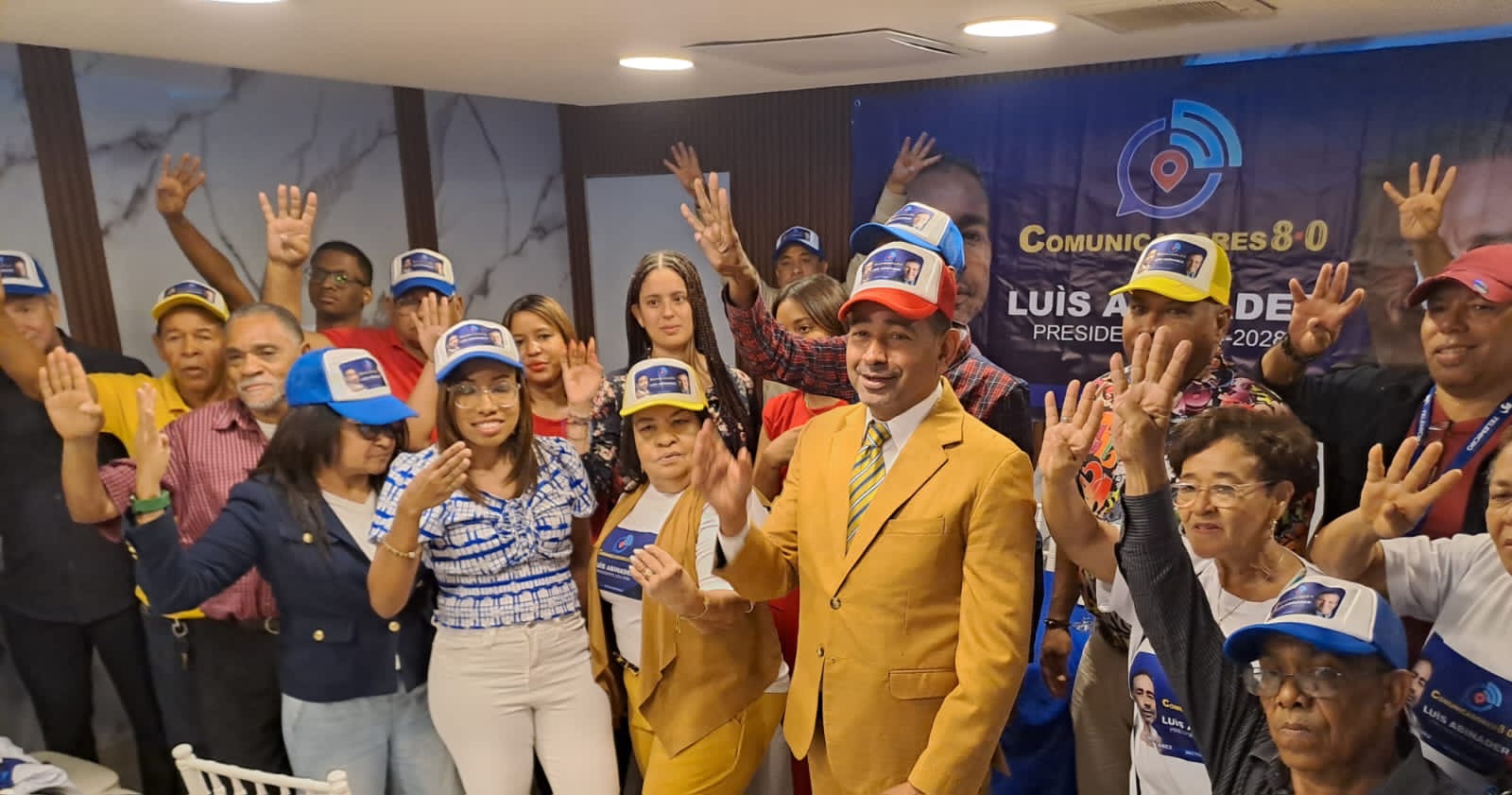 Comunicadores 8.0 Luis Abinader presidente juramentó periodistas en San Cristóbal, R.D.