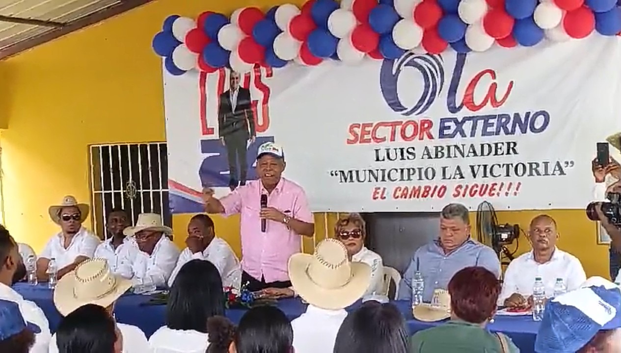 Sector externo con Luis Abinader (OLA) juramenta su comando de campaña en La Victoria