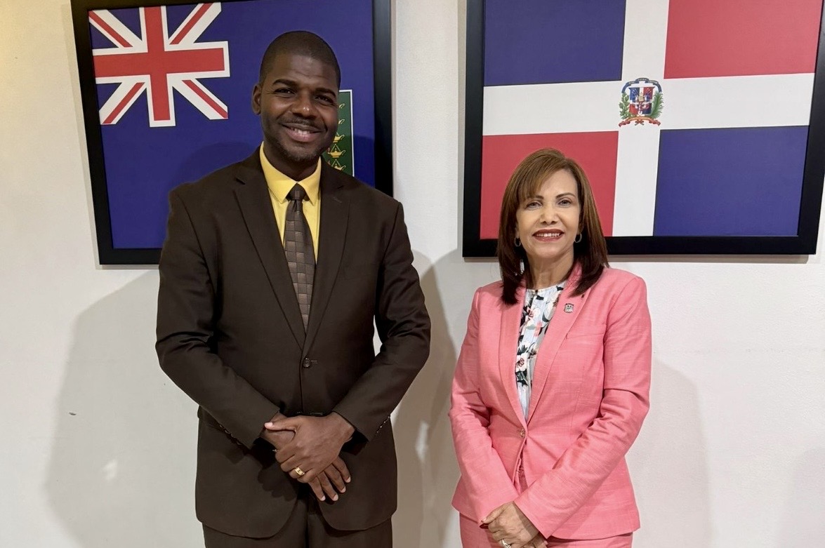 Diputada Adelys Olivares gestiona acuerdos a favor de dominicanos en las Islas Vírgenes