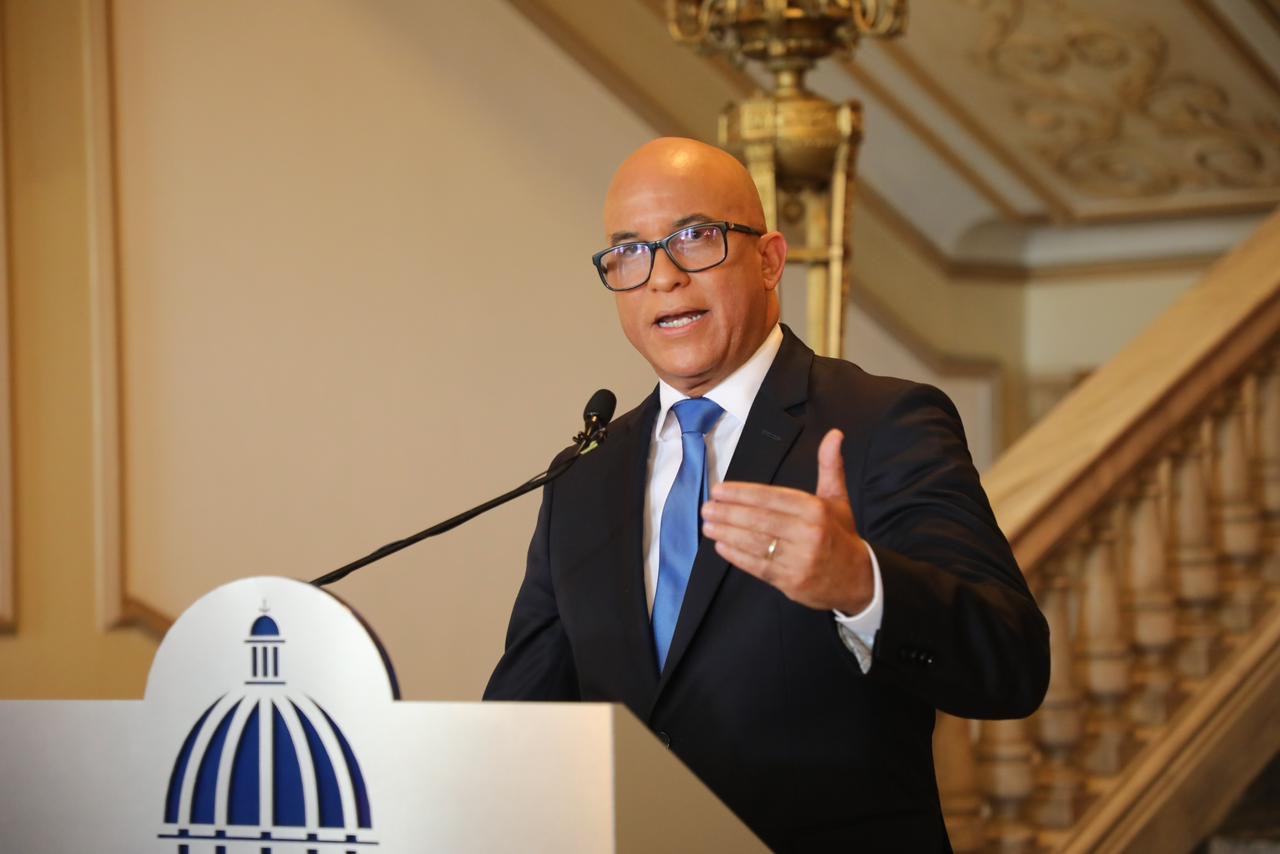 Vocero de la presidencia, Homero Figueroa, fija posición sobre postergación indefinida del diálogo entre Abinader y Leonel Fernández