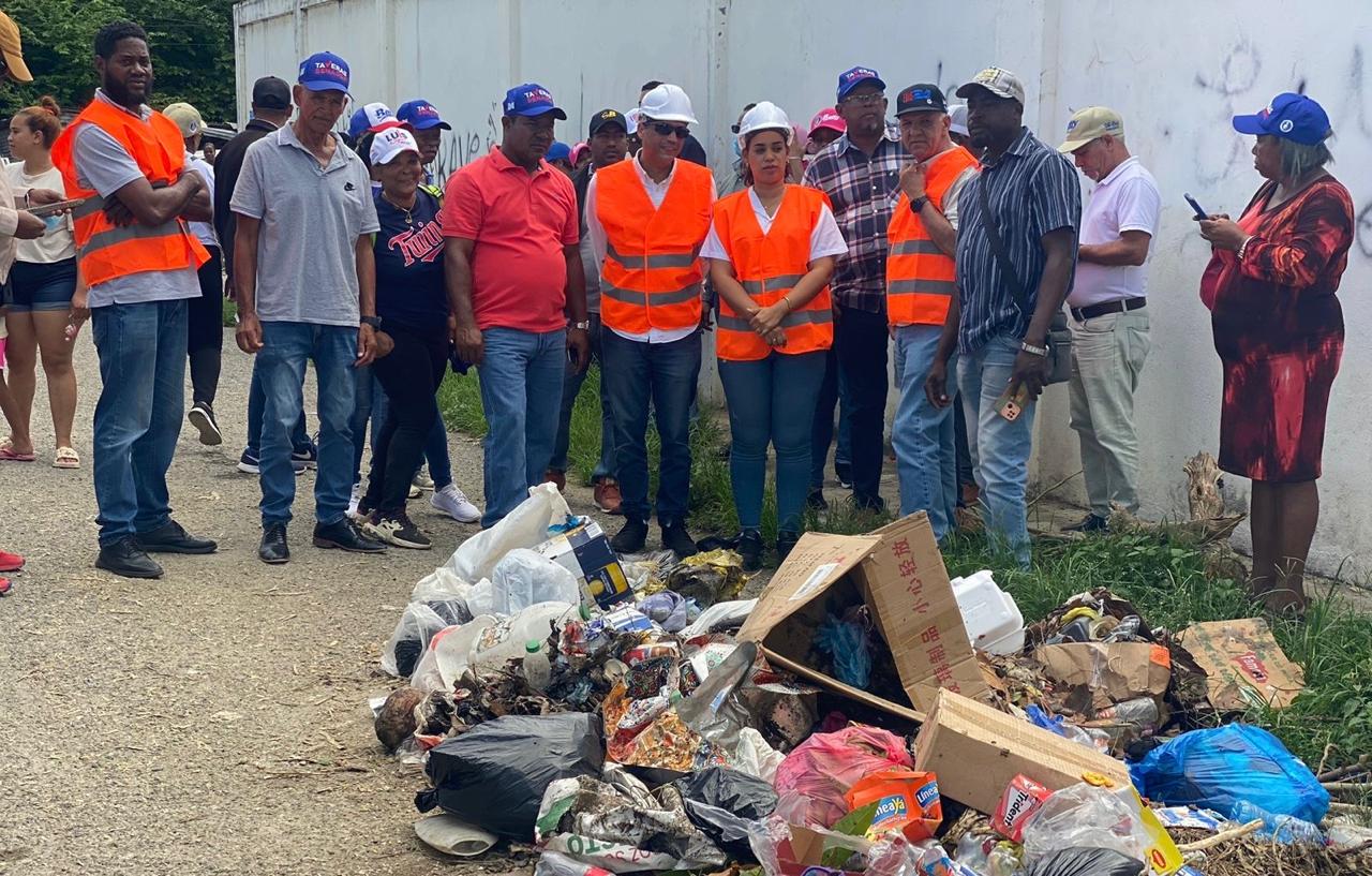Alcaldía de Santo Domingo Norte continúa «Gran operativo de limpieza» en Guaricanos y Villa Mella