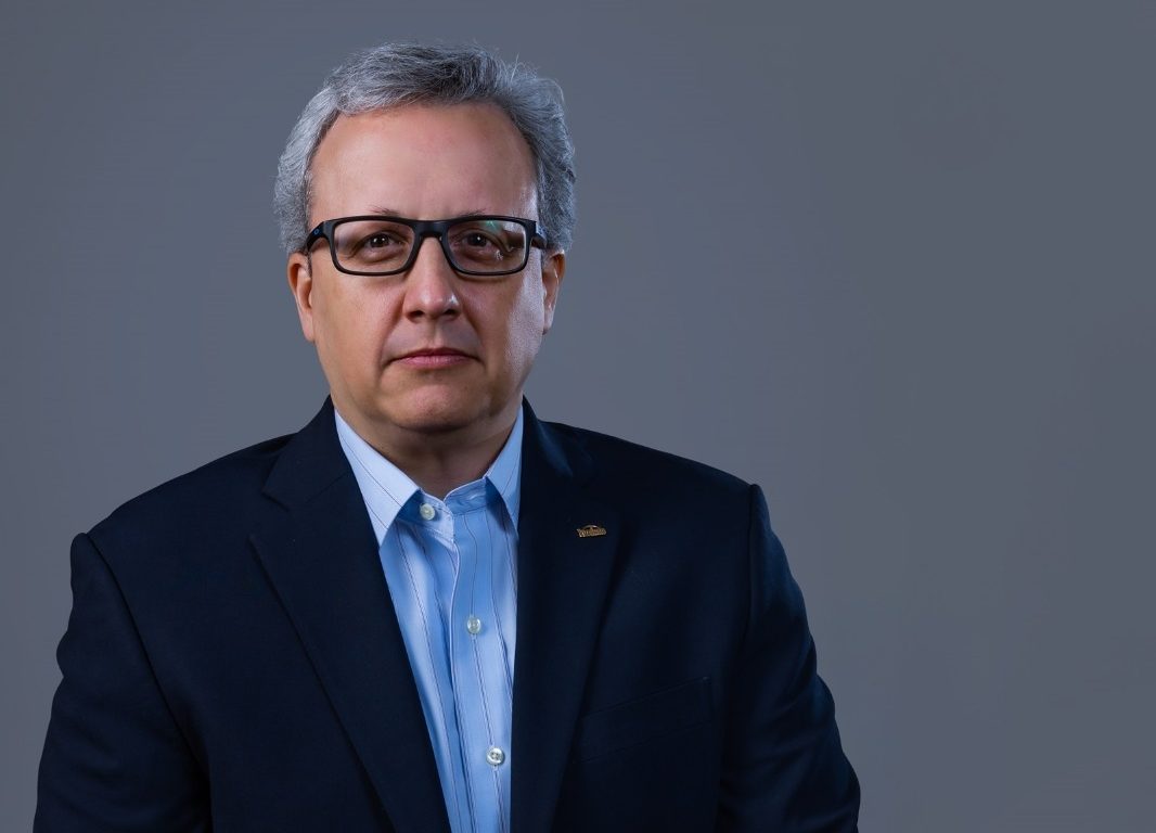 PIZZOLANTE y ARAL Comunicaciones firman alianza para potenciar el mercado peruano