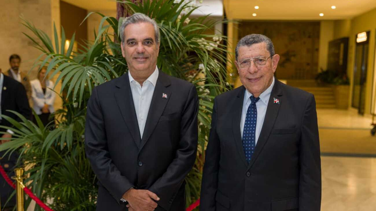 Presidente Luis Abinader llega a Lisboa, Portugal