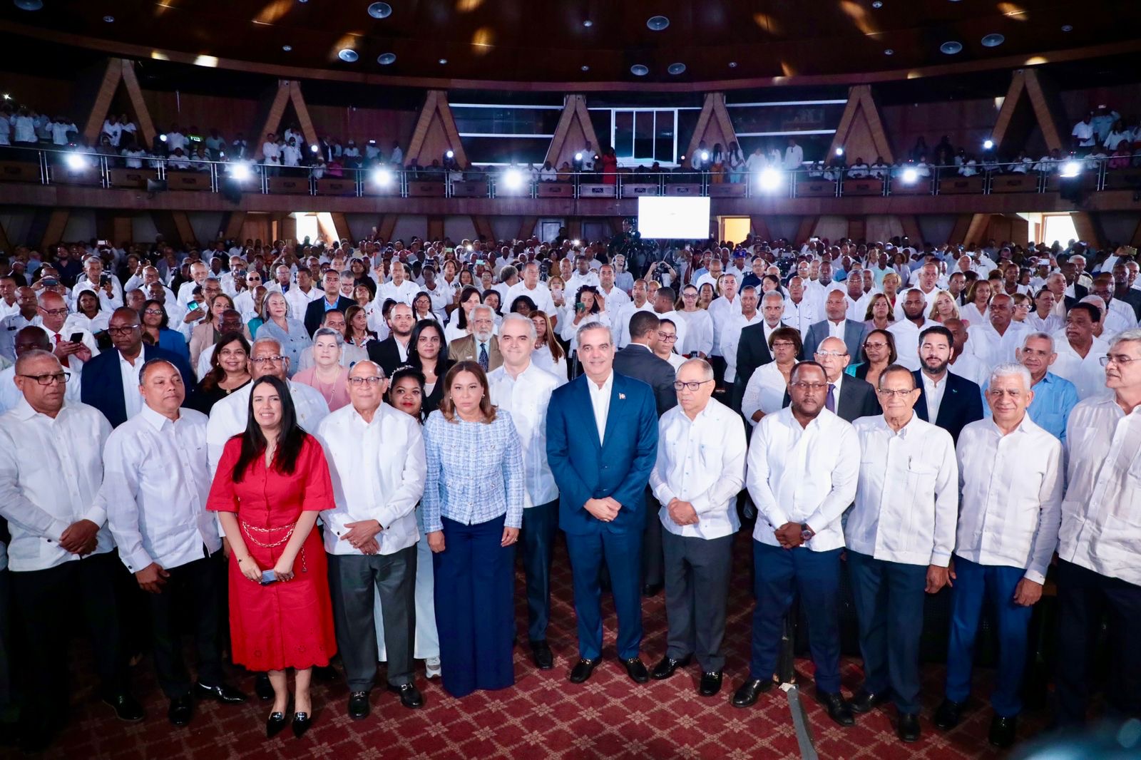 Presidente Abinader firma pacto con centrales sindicales para fortalecer diálogo social y profundizar los cambios a favor de los trabajadores dominicanos