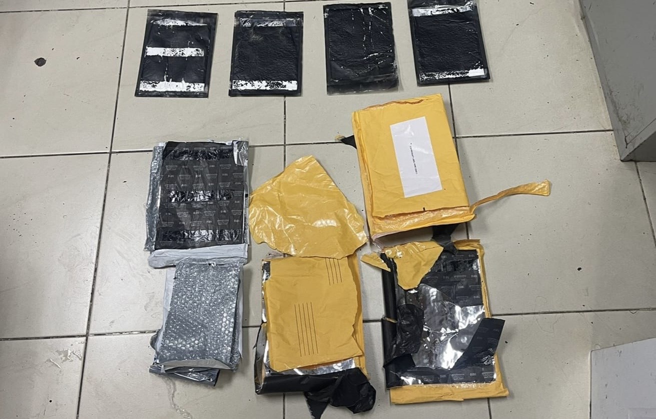 Frustran envío de seis láminas de cocaína a Róterdam escondidas en tarjetas de video para PC
