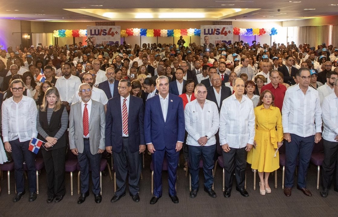 Luis Abinader recibe apoyo de los movimientos Convergencia Balaguerista con Luis 4+, Partido Renovador Reformista (PRR) y Alianza Nueva República (ANR)