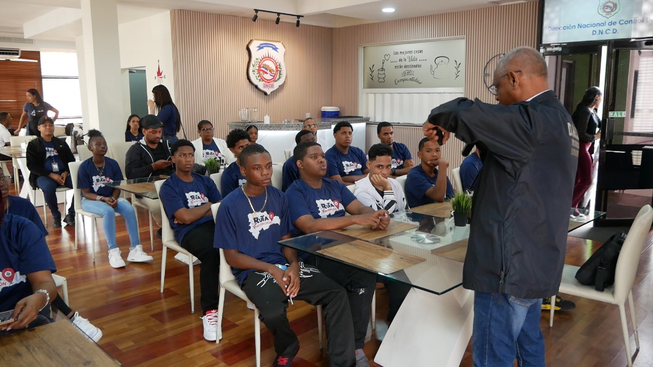 Ruta de la prevención llega a sectores de Herrera en Santo Domingo Oeste