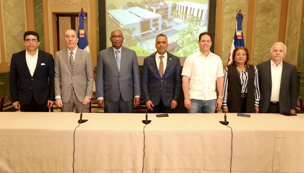 Presidente Abinader instruye construcción de Centro UASD en Santo Domingo Este