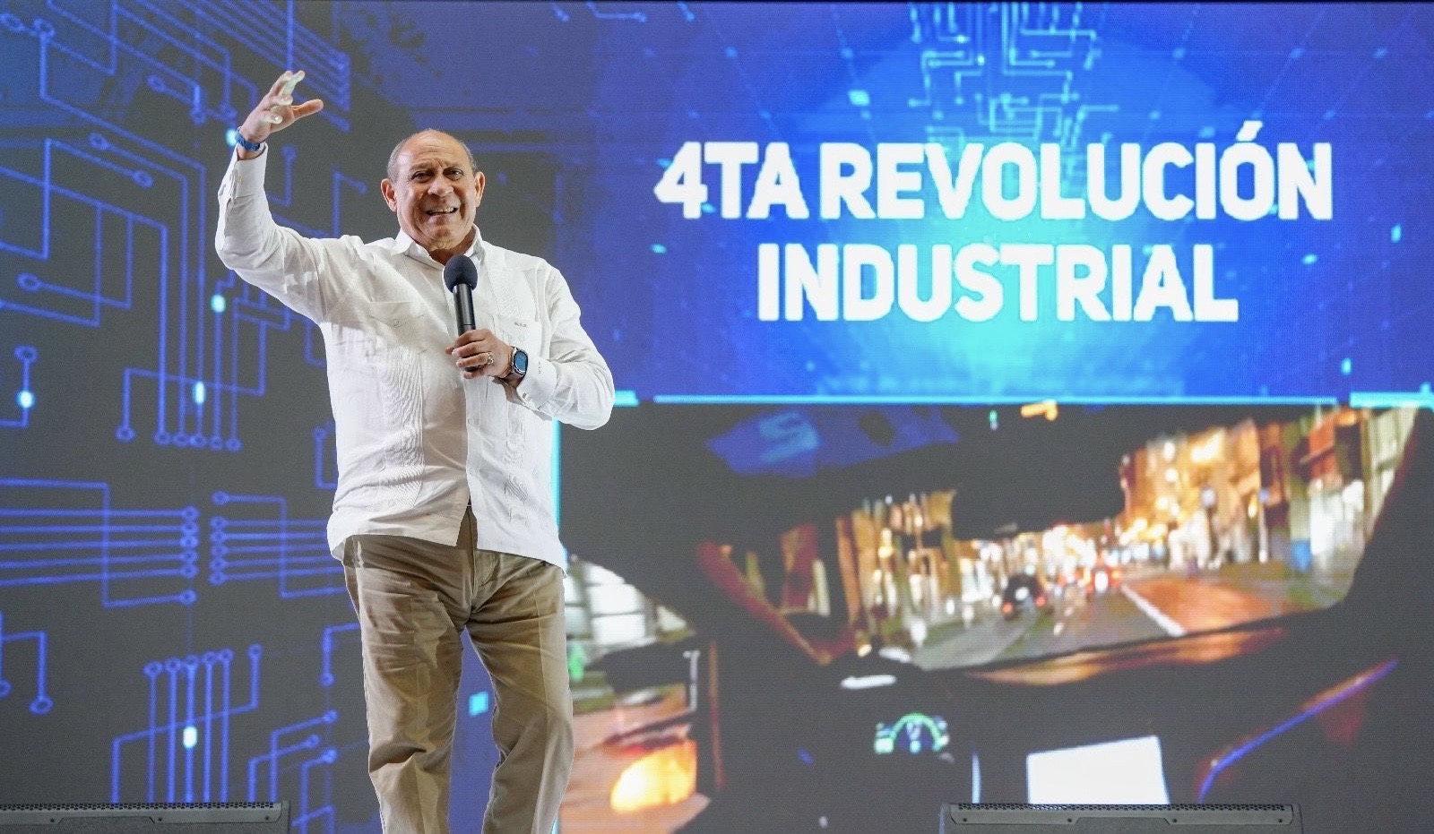 Director del INFOTEP propone a DM asumir agenda de capacitación técnico profesional