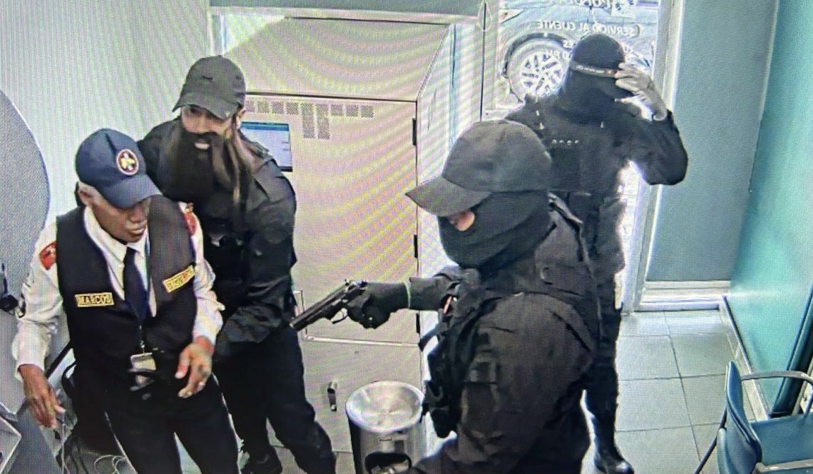 En Tiempo Récord, La Policía Nacional resuelve caso del Banco Popular: dos muertos, un apresado y otro prófugo