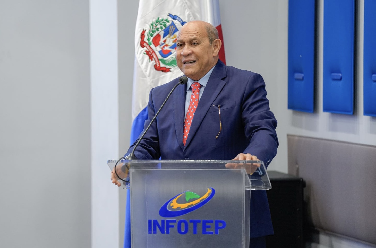Santos Badía destaca logro en favor del cuerpo docente de INFOTEP